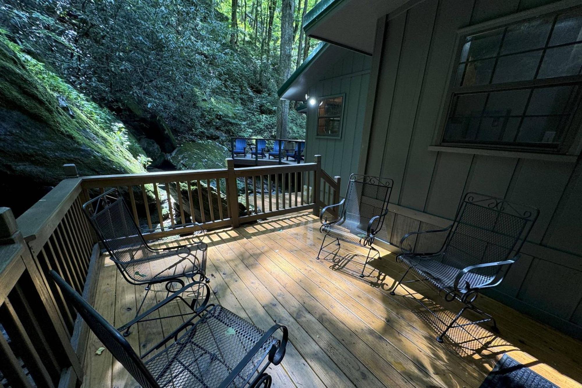 Waterfall Cabin McCookville Exterior photo