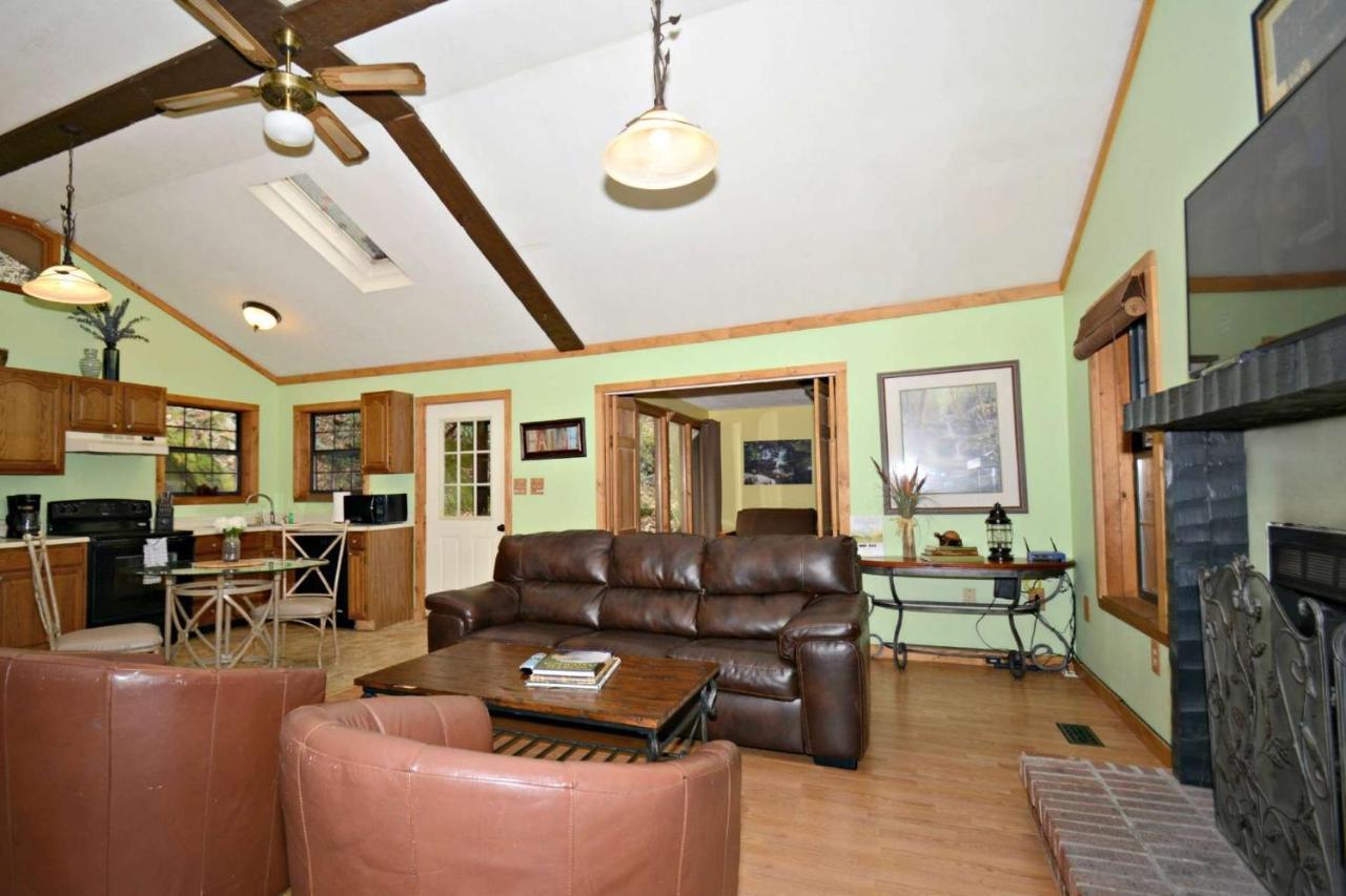 Waterfall Cabin McCookville Exterior photo